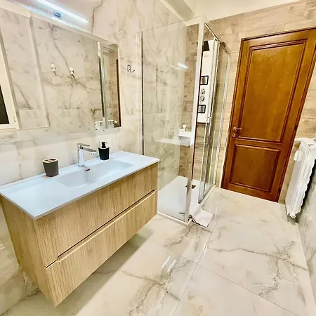 Tiger Deluxe Apartment Rome 50 M From Tram Apartamento Roma
