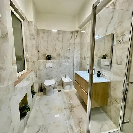 Tiger Deluxe Apartment Rome 50 M From Tram Roma