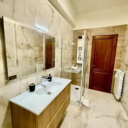 Tiger Deluxe Apartment Rome 50 M From Tram *
