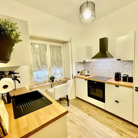 Tiger Deluxe Apartment Rome 50 M From Tram Apartamento *